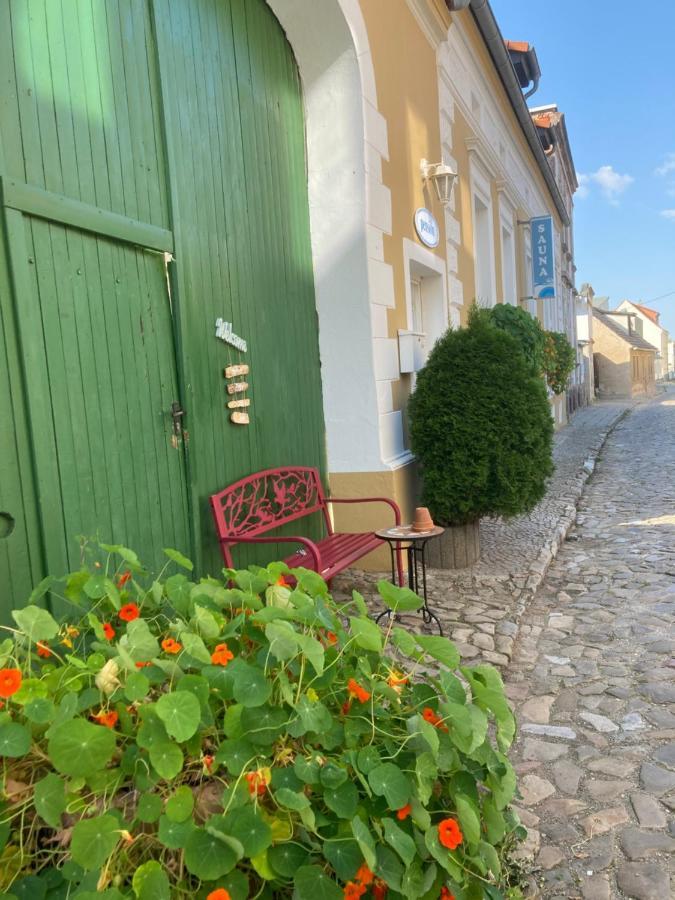 Pension & Sauna Am Lorenz Calbe Exteriör bild