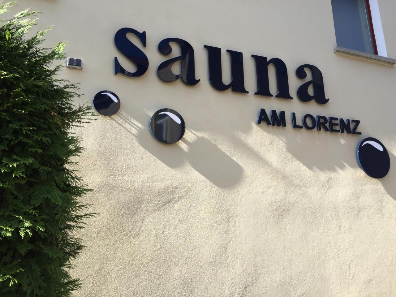 Pension & Sauna Am Lorenz Calbe Exteriör bild